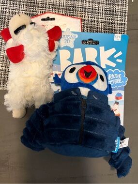 Set of 2 Small Dog Toys 🐑🐧 NWT